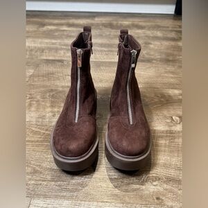 Portland Boot Company Women's Lug Sole Front Zip Boots, Sizes 7.5